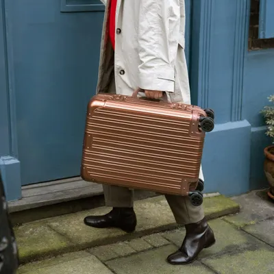 Produktbild von LUGGAGE ALUMINIUM - Hartschalenkoffer aus Aluminium mit TSA-Schloss und multidirektionalen Rollen