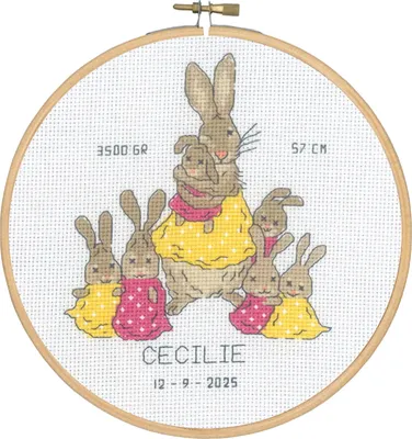 Produktbild von Permin Kreuzstich Stickpackung mit Stickrahmen "Kaninchenmutter Cecilie", Zählmuster, Diam. 18cm