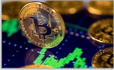 Produktbild von Wallario Frühstücksbrettchen aus Glas, je 14 x 23 cm, mit rutschfesten Füßen, Motiv Bitcoin im Marktgeschehen