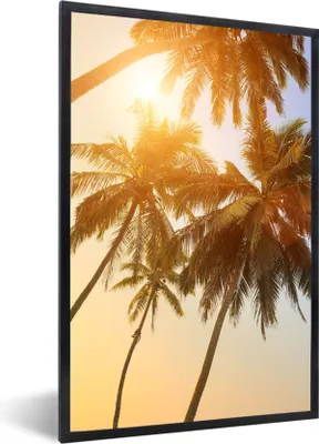 Produktbild von MuchoWow® Gerahmtes Poster Palme - Sonne - Sommer - Tropisch 60x90 cm - Poster mit Schwarzem Bilderrahmen Wandposter Rahmen Foto Bilder - Kunst