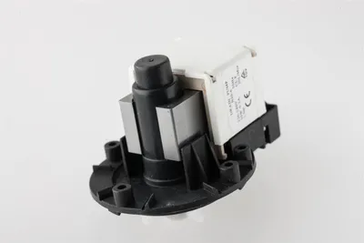 Produktbild von Ablaufpumpe, Laugenpumpe passend für Waschmaschine Bauknecht Whirlpool 481231028144, 481231018458, Candy Hoover 41021348, Indesit C00112653