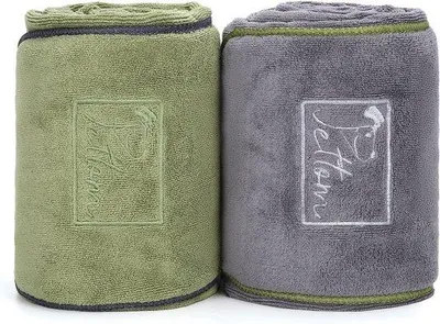 Produktbild von Famanu Hundehandtücher 2er Set - Mikrofasern, extra saugfähig, schnell trocknend, 90 x 50 cm, grau und grün