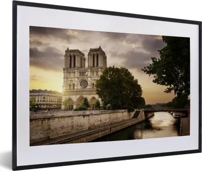 Produktbild von MuchoWow® MuchoWow® Gerahmtes Poster Sonnenaufgang bei Notre Dame in Paris 60x40 cm - Poster mit zchwarzem Bilderrahmen - Schlafzimmer - Plakat in Rahmen - Drucken