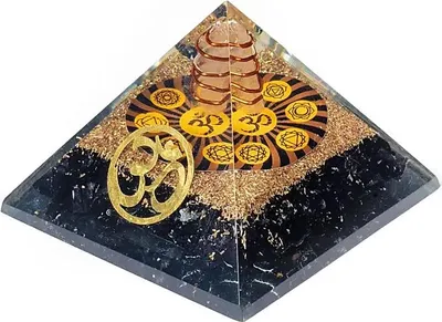 Produktbild von Orgonit-Chakra-Pyramide, schwarzer Turmalin mit Ohm – 7 x 7 x 6 cm