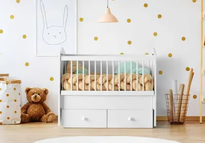 Obrázok produktu pre Detská postieľka Biele drevo Zásuvky Praktický úložný priestor Mriežky Moderný dizajn