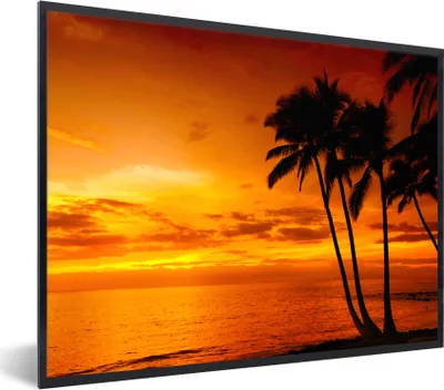 Produktbild von MuchoWow® Gerahmtes Poster Palme - Sonnenuntergang - Tropisch - Orange - Meer 80x60 cm - Poster mit Schwarzem Bilderrahmen Wandposter Rahmen Foto Bilder - Schwarzem - Mit Gestell