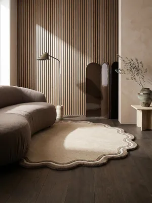 Produktbild von Wollteppich Kurzflor WINCH Wellen Bordüre Wolle Rund Ø 180 cm Natur retro wohnlich verspielt handgetuftet Designerteppich | Kadima Design