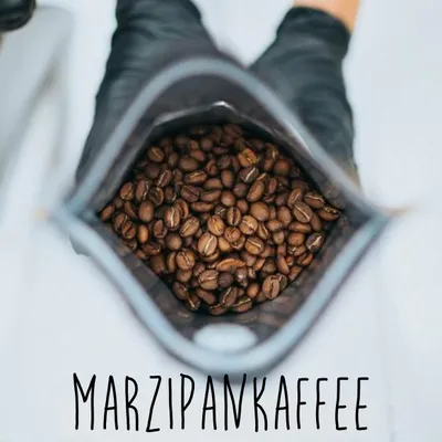 Produktbild von NOVA ERA Aromatisierter Premium Kaffee gemahlen 100 g | viele Sorten – für alle Kaffeemaschinen, Lose Kaffee MARZIPANKAFFEE