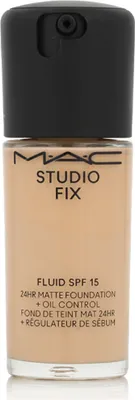 Produktbild von MAC Studio Fix Fluid SPF 15 24HR Matte Foundation (NC15) 30 ml