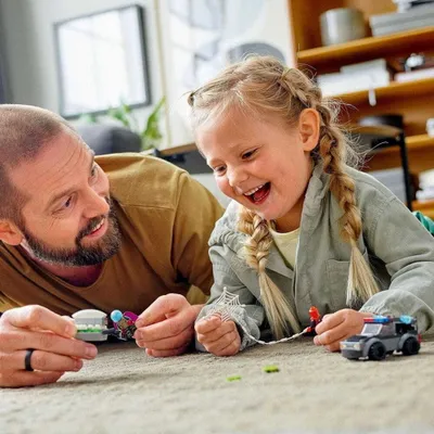 Immagine prodotto di LEGO 76184 Marvel Mysterios Drone Attack on Spider-Man, supereroe giocattolo con auto per bambini in età prescolare dai 4 anni in su, ottimo regalo