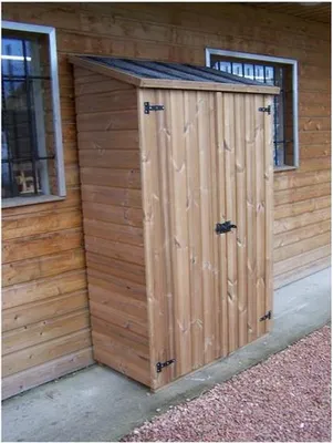 Image de Abri Mural Multi-Usages 0,83 m² – Bois Thermochauffé – Feutre Bitumé – Avec Plancher