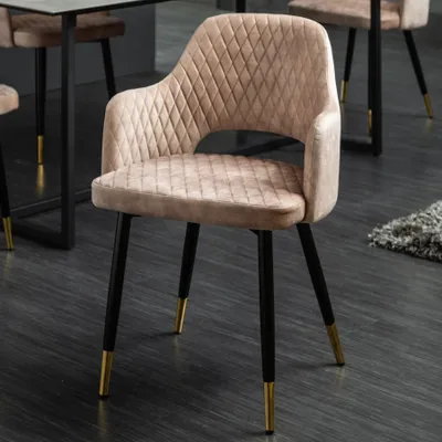 Produktbild von riess-ambiente Design Stuhl PARIS greige Samt mit Armlehnen Ziersteppung goldene Fußkappen Esszimmerstuhl Essstuhl Konferenzstuhl