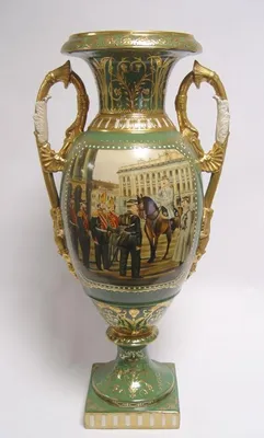 Produktbild von Casa Padrino Barock Porzellan Vase mit 2 Griffen in Grün und Gold - Höhe 54 cm - Dekovase