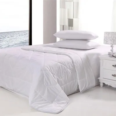 Produktbild von Soft Touch Sommer-Leichtbettdecke 150x200 cm, ultraleichte Steppdecke