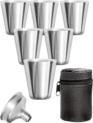 Produktbild von Outdoor Saxx® - 8-Teiliges Edelstahl-Becher Set, 6 unzerbrechliche Schnaps-Becher, Schnaps-Gläser aus Metall, Metall-Becher mit Einfüll-Trichter und Leder-Tasche, ideales Flachmann-Zubehör