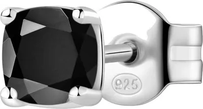 Productafbeelding van Elegant zilveren oorbellen met zirkonia, model FMB06
