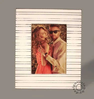 Produktbild von Fotorahmen aus Holz weiß maritim shabby gewischt Landhausstil 13x18cm