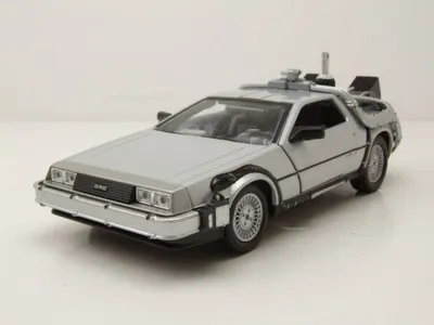 Produktbild von Welly 22441F DeLorean Zurück in die Zukunft Teil 2 fliegend 1:24