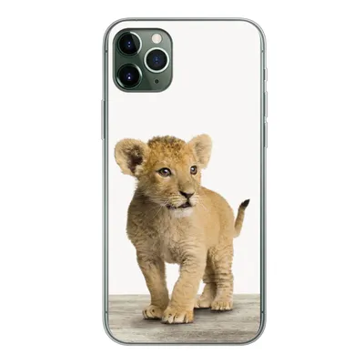 Produktbild von MuchoWow® Handyhülle Schutzhülle Hülle für iPhone 11 Pro Max Löwe - Junge - Kinder - Jungen - Tiere - Mädchen Silikon Softcase Handy Hülle - Schutz