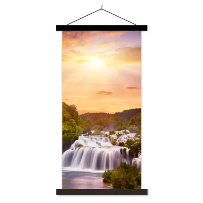 Produktbild von MuchoWow® Textilposter Wasserfall - Landschaft - Sonne - Wolken - Sonnenuntergang 40x80 cm mit schwarzem Rahmen - Wandemalerei