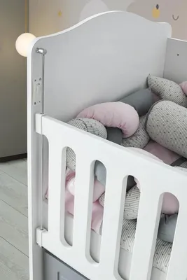 Produktbild von Babybett Stilvoll Graue Schubladen Modernes Design Komfortables Kinderzimmer