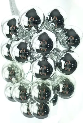 Produktbild von Mini-Weihnachtskugeln Silberfarben am Draht glänzend Ø 2,5 cm aus Glas - 12er Set