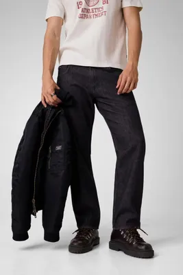 Image de Jean droit noir pour hommes, modèle G16, en denim, avec logo et 5 poches