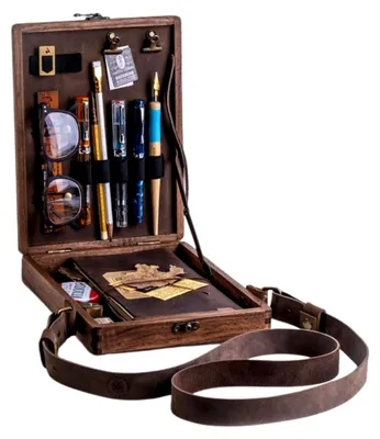Produktbild von Writers Messenger Wood Box - A5 Holz Kunst Aufbewahrungsbox, Walnuss Umhängetasche, Mehrzweck-Aktentasche, große Kapazität mit elastischen Schlaufen und Retro-Clips, abnehmbares, verstellbares Design