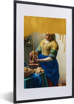 Produktbild von MuchoWow® Gerahmtes Poster Milchmädchen - Gold - Vermeer 40x60 cm - Poster mit Schwarzem Bilderrahmen Wandposter Rahmen Foto Bilder - Poster in Rahmen
