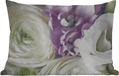 Produktbild von MuchoWow® Outdoor Kissen - Blumen - Rosen - Natur - 60x40 cm - Wetterfest - Lounge Kissen - Zierkissen - Kissen für Innenräume