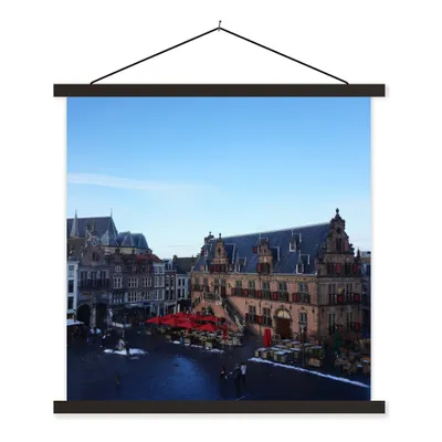Produktbild von MuchoWow® Textilposter Markt - Nijmegen - Niederlande 60x60 cm mit schwarzem Rahmen - Posteraufhänger
