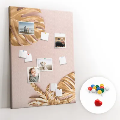Produktbild von Korkwand mit Reißzwecken – Schwarzes Brett mit Reißzwecken für Fotos und Notizen – 100x140 cm – 100 farbige Reißzwecken – Goldfolie