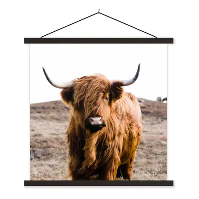 Produktbild von MuchoWow® Textilposter Schottische Highlander - Landschaft - Kuh - Braun - Tiere - Natur 120x120 cm mit schwarzem Rahmen - Aufhängungsset