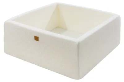 Image de Piscine à balles blanche vide
