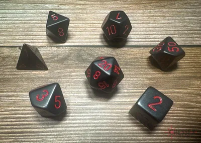Produktbild von Chessex Polyhedral 7-Die Würfel-Set Opaque - Schwarz/Rot