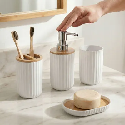 Produktbild von 6-Teiliges Badezimmer-Set: Spenderbecher, Abfallkorb, Toilettenbürste – Weiss
