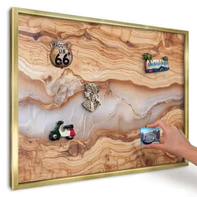 Produktbild von Magnettafel 70x50 cm mit goldenem Rahmen - Magnetische Metalltafel, Magnetpinnwand zur Wandmontage für Wohnzimmer, Küche, Flur, Kinderzimmer und Büro - Eleganz aus Holz
