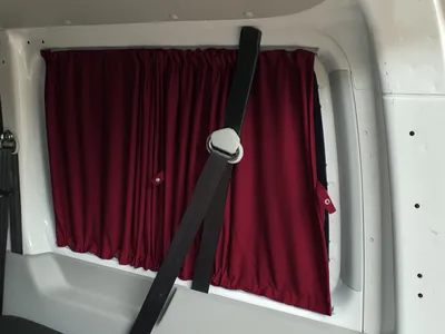 Produktbild von Maß Gardinen für VW T5 T6 T6.1 Transporter lang mit Heckklappe (718) in Weinrot