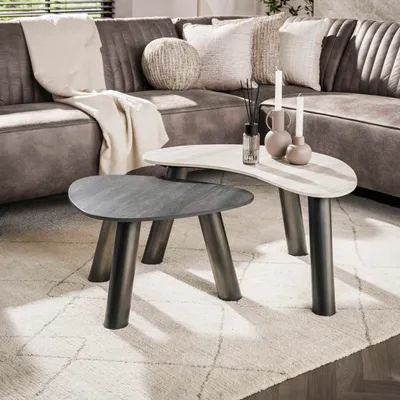 Produktbild von Hoyz Collection – Zweiteiliges Couchtisch-Set im organischen Stil – 3D-Keramik-Travertin Schwarz-Grau