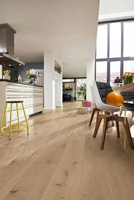 Produktbild von MEISTER Lindura-Holzboden HD 400 Eiche lebhaft creme gebürstet 8935 - ultramattlackiert 5G Dry® 2200 x 205 mm