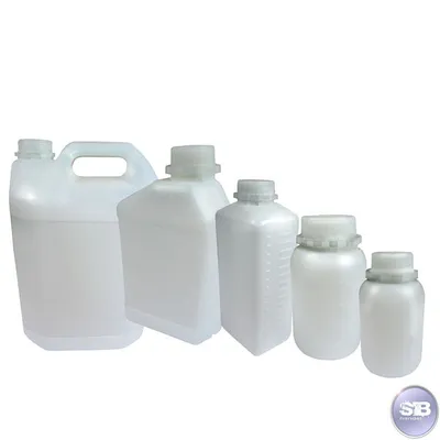 Produktbild von 500ml Kunststoffflasche lösemittelfest eckig m. Skala, Schraubverschluss