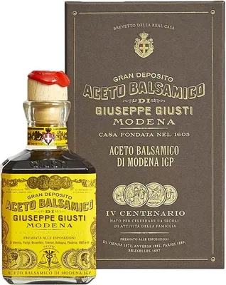 Produktbild von Balsamico Essig aus Modena IGP 4 Goldmedaillen Cubica Flasche mit Etui 250 ml Acetaia Giusti