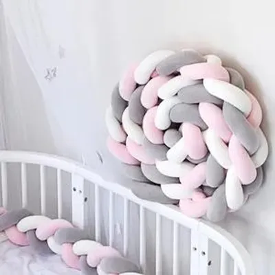 Produktbild von Welikera Bettschlange geflochten 200cm Nestchen Zopf - Babybett Stoßfänger Bettumrandung lang - Kopfschutz Zugluftstopper, Rosa+Weiß+Grau
