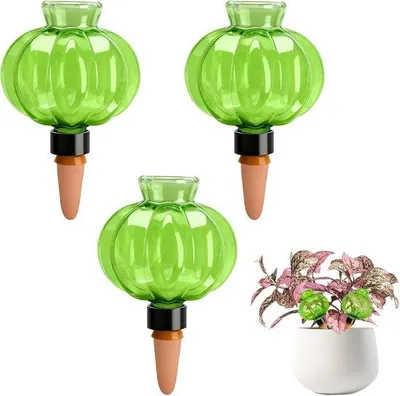 Produktbild von Famanu Automatische Pflanzenbewässerung 3er Set - Terracotta Kegel