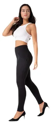 Produktbild von Royal Wolf Melody Push-up-Leggings aus Strick, schwarz von Lululemon