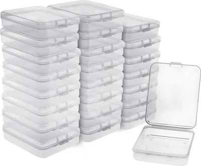 Produktbild von Set aus 24 kleinen, transparenten Verpackungsboxen aus Kunststoff mit Scharnieren - 11,5 x 9,2 x 2,8 cm - Sortierboxen für Perlen, Pillen, Schaber, Schaber und Basismaterialien.