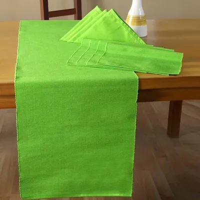 Produktbild von HOMESCAPES Tischwäsche-Set aus Baumwolle, 1 x Tischläufer, 4 x Tischdeckchen, 4 x Servietten, limette