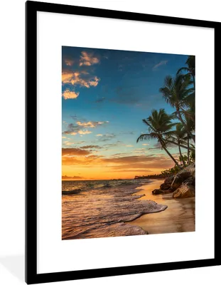Produktbild von MuchoWow® Gerahmtes Poster Strand - Sonnenuntergang - Meer - Palme 60x80 cm - Poster mit Schwarzem Bilderrahmen Wandposter Rahmen Foto Bilder - Wohnzimmer - Dekorationen - Prämie