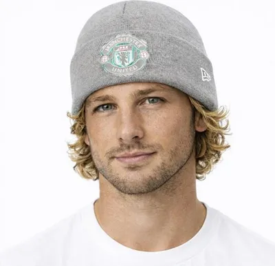 Zdjęcie produktu dla Czapka zimowa New Era - IRIDESCENT Manchester United