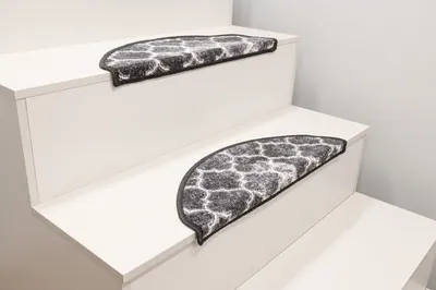 Obrázok produktu pre Protisklzová rohož na schody CLOVER 29 v tmavošedej farbe, rozmery 64 x 23 cm, sada 15 kusov
